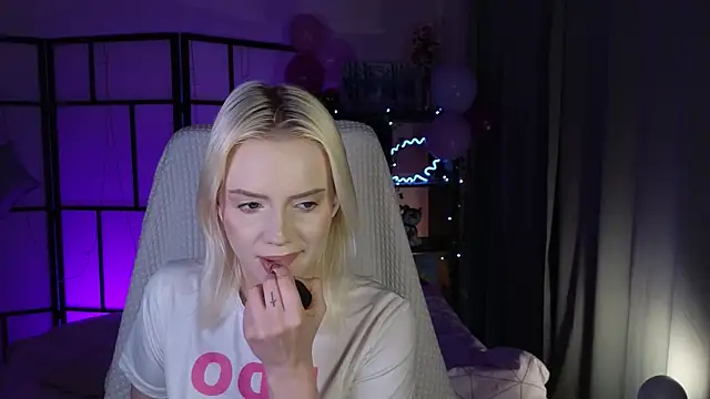 ImBonBon online show from May 20, 2026, 1:34 am