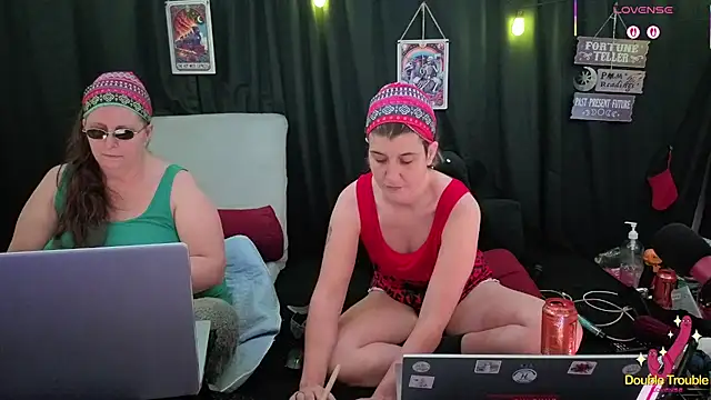 Sexy Mama-69 online show from November 26, 2025, 5:36 pm