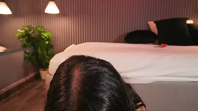 Snapshot of EriKlein chatting on February 20, 2026, 8:42 pm EriKlein online show from February 20, 2026, 8:42 pm