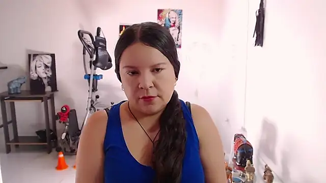 claryssa  online show from May 15, 2026, 5:53 pm