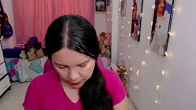 claryssa  online show from June 6, 2026, 8:02 pm