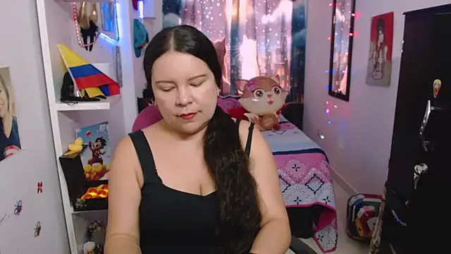 claryssa  online show from July 28, 2026, 7:39 pm