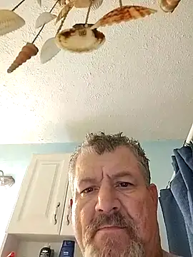 bigdoog8 online show from April 15, 2026, 7:59 am