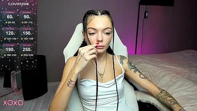 Snapshot of Mariella_Adamss chatting on October 28, 2025, 11:14 am Mariella Adamss online show from October 28, 2025, 11:14 am