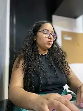 CurlyGirl 1 online show from December 28, 2024, 11:05 pm