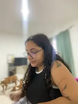 CurlyGirl 1 online show from January 4, 2025, 12:59 pm