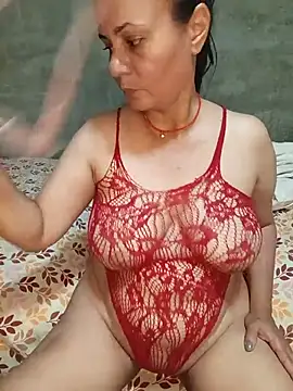 Snapshot of Eunice73 chatting on August 3, 2026, 10:13 pm Eunice73 online show from August 3, 2026, 10:13 pm