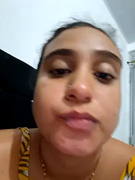 lanaxnax online show from April 19, 2026, 12:22 am