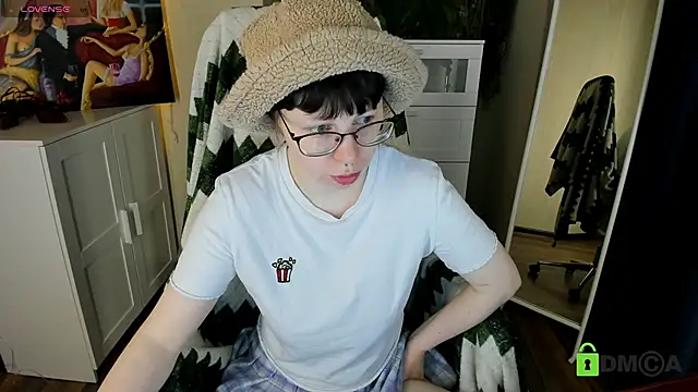 Melissa Wells online show from September 12, 2025, 10:32 pm