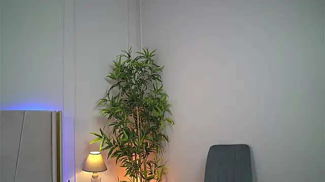 Snapshot of Miriam_fox chatting on January 12, 2025, 2:52 pm Miriam fox online show from January 12, 2025, 2:52 pm