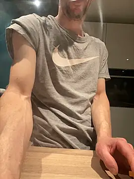 Maxthekid online show from March 23, 2025, 12:04 am