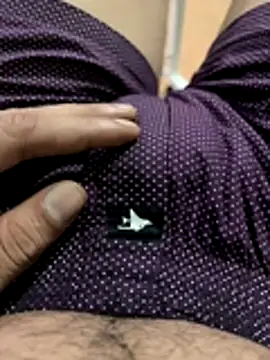 hitlar1026 online show from December 21, 2025, 4:03 pm