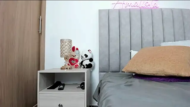 Snapshot of AmatistaSallow__ chatting on February 7, 2025, 4:27 am AmatistaSallow online show from February 7, 2025, 4:27 am