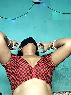 Snapshot of Luv_Adite20 chatting on March 6, 2025, 5:43 pm Luv Adite20 online show from March 6, 2025, 5:43 pm