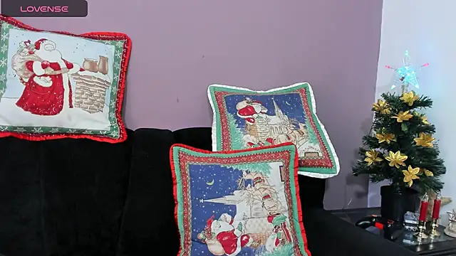 Snapshot of lenna__lujan05 chatting on January 6, 2025, 1:52 pm lenna lujan05 online show from January 6, 2025, 1:52 pm