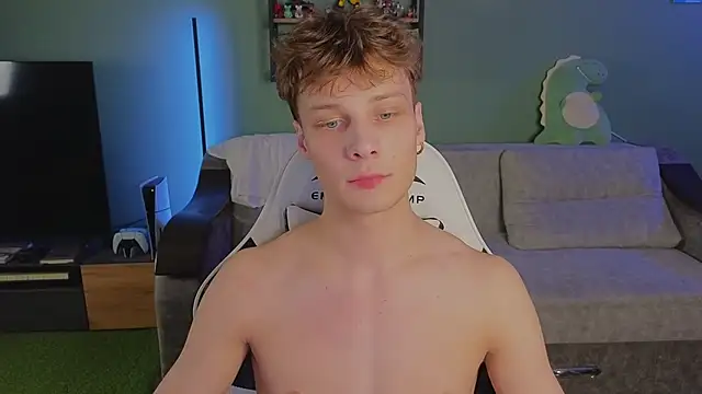 TeddyLiLboy online show from November 7, 2025, 10:10 pm