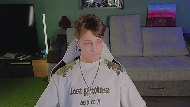 TeddyLiLboy online show from April 3, 2026, 7:12 pm