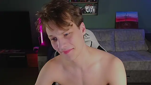 TeddyLiLboy online show from April 21, 2026, 9:06 pm