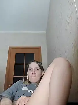 Snapshot of LeraSweet chatting on March 16, 2025, 8:11 pm LeraSweet online show from March 16, 2025, 8:11 pm