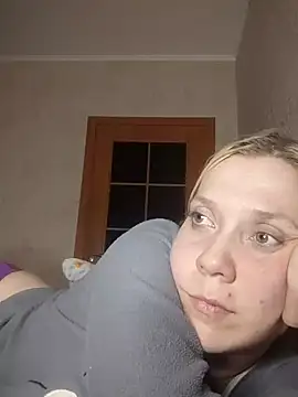 Snapshot of LeraSweet chatting on October 3, 2025, 8:06 pm LeraSweet online show from October 3, 2025, 8:06 pm