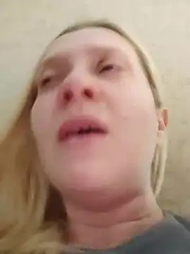 Snapshot of LeraSweet chatting on October 19, 2025, 7:03 pm LeraSweet online show from October 19, 2025, 7:03 pm