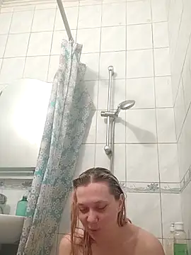 Snapshot of LeraSweet chatting on December 14, 2025, 6:41 am LeraSweet online show from December 14, 2025, 6:41 am