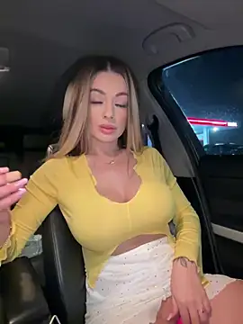 IsabellaEtthan online show from February 10, 2025, 5:41 pm