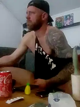 Snapshot of eltoulou chatting on January 24, 2025, 6:35 pm eltoulou online show from January 24, 2025, 6:35 pm