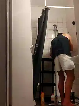 Snapshot of eltoulou chatting on January 30, 2025, 5:17 pm eltoulou online show from January 30, 2025, 5:17 pm