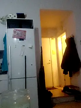 Snapshot of eltoulou chatting on February 17, 2025, 4:20 am eltoulou online show from February 17, 2025, 4:20 am