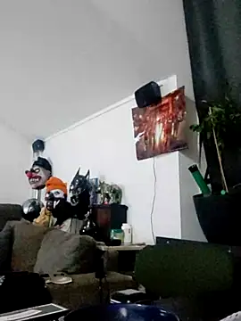 Snapshot of eltoulou chatting on February 19, 2025, 2:33 am eltoulou online show from February 19, 2025, 2:33 am