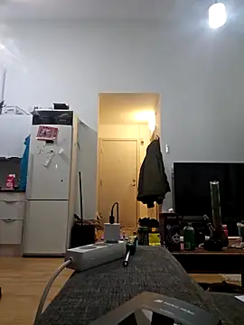 Snapshot of eltoulou chatting on February 26, 2025, 5:28 pm eltoulou online show from February 26, 2025, 5:28 pm