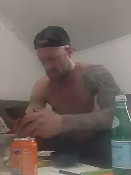 Snapshot of eltoulou chatting on March 3, 2025, 2:37 pm eltoulou online show from March 3, 2025, 2:37 pm