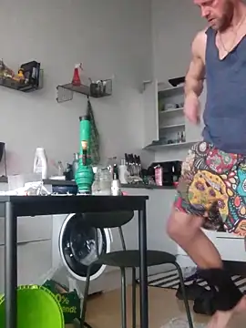 Snapshot of eltoulou chatting on March 20, 2025, 4:53 pm eltoulou online show from March 20, 2025, 4:53 pm