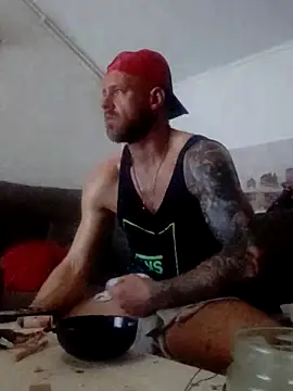 Snapshot of eltoulou chatting on March 21, 2025, 2:07 am eltoulou online show from March 21, 2025, 2:07 am