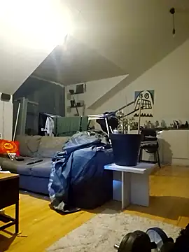 Snapshot of eltoulou chatting on January 9, 2026, 4:32 pm eltoulou online show from January 9, 2026, 4:32 pm