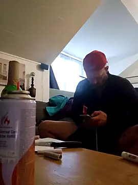 Snapshot of eltoulou chatting on February 21, 2026, 6:58 am eltoulou online show from February 21, 2026, 6:58 am