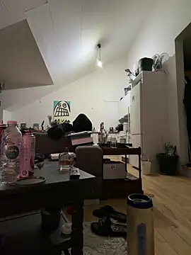 Snapshot of eltoulou chatting on March 27, 2026, 2:17 am eltoulou online show from March 27, 2026, 2:17 am