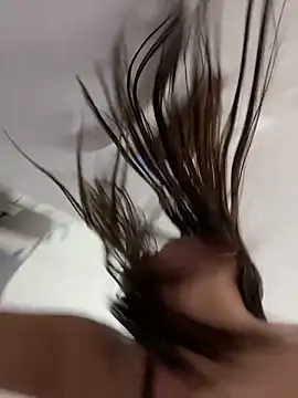 deliaroyal online show from October 1, 2025, 10:32 am