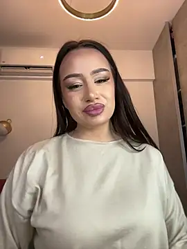 deliaroyal online show from November 26, 2025, 2:40 pm