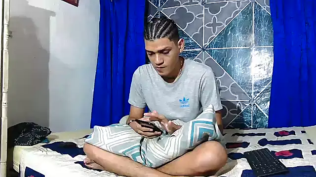 Snapshot of Samuelsince chatting on September 16, 2025, 3:07 am Samuelsince online show from September 16, 2025, 3:07 am