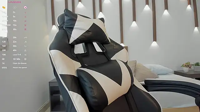 megan cooper28 online show from December 1, 2025, 7:08 pm