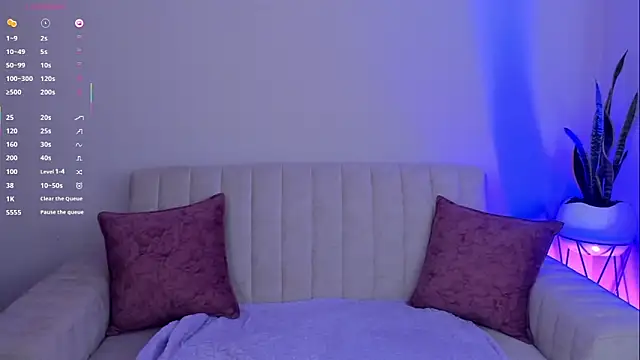 megan cooper28 online show from April 13, 2026, 10:15 pm