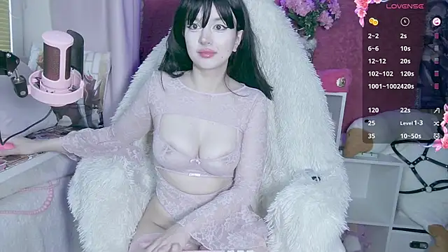 berrybaebaby online show from March 17, 2025, 4:08 am