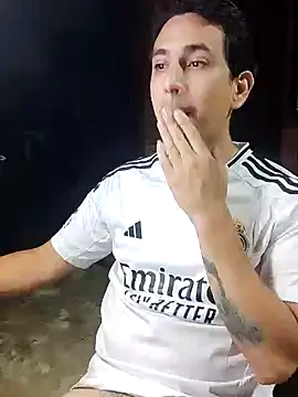 Rejy1992 online show from January 17, 2025, 4:06 am