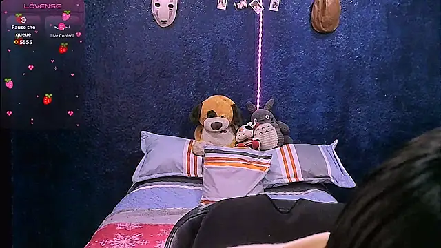 Snapshot of NinaYellow chatting on February 4, 2026, 2:01 pm NinaYellow online show from February 4, 2026, 2:01 pm