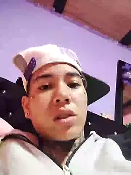 Snapshot of bad_couple_sex chatting on December 3, 2024, 1:08 am bad couple sex online show from December 3, 2024, 1:08 am