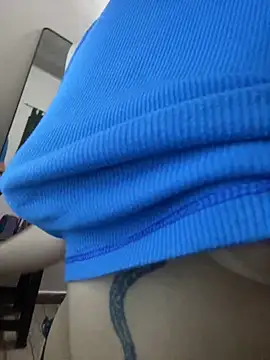 florchu7 online show from October 20, 2025, 4:35 am