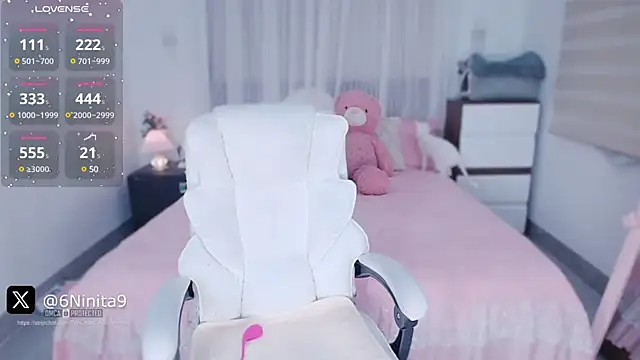 Snapshot of PimChanOK chatting on February 22, 2025, 3:01 am PimChanOK online show from February 22, 2025, 3:01 am