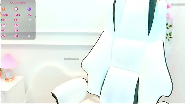 Snapshot of PimChanOK chatting on June 2, 2026, 12:07 pm PimChanOK online show from June 2, 2026, 12:07 pm